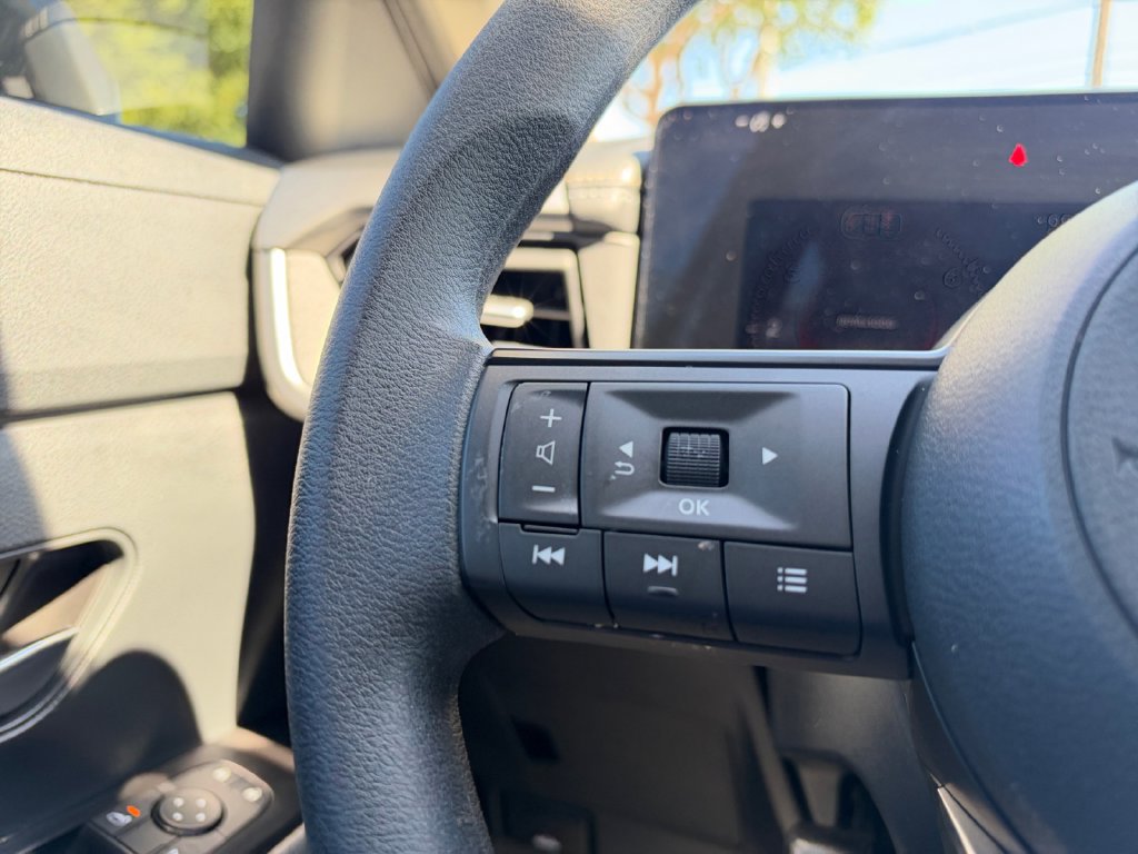 Used 2026 Nissan Kicks SV w/ SV Premium Package FWD image 22
