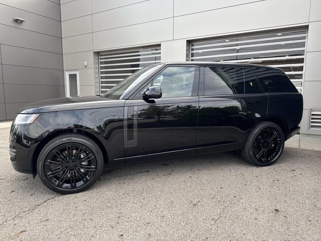 New 2026 Land Rover Range Rover Long Wheelbase SE AWD/4WD image 3