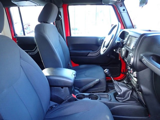 Used 2018 Jeep Wrangler Unlimited Sport image 3