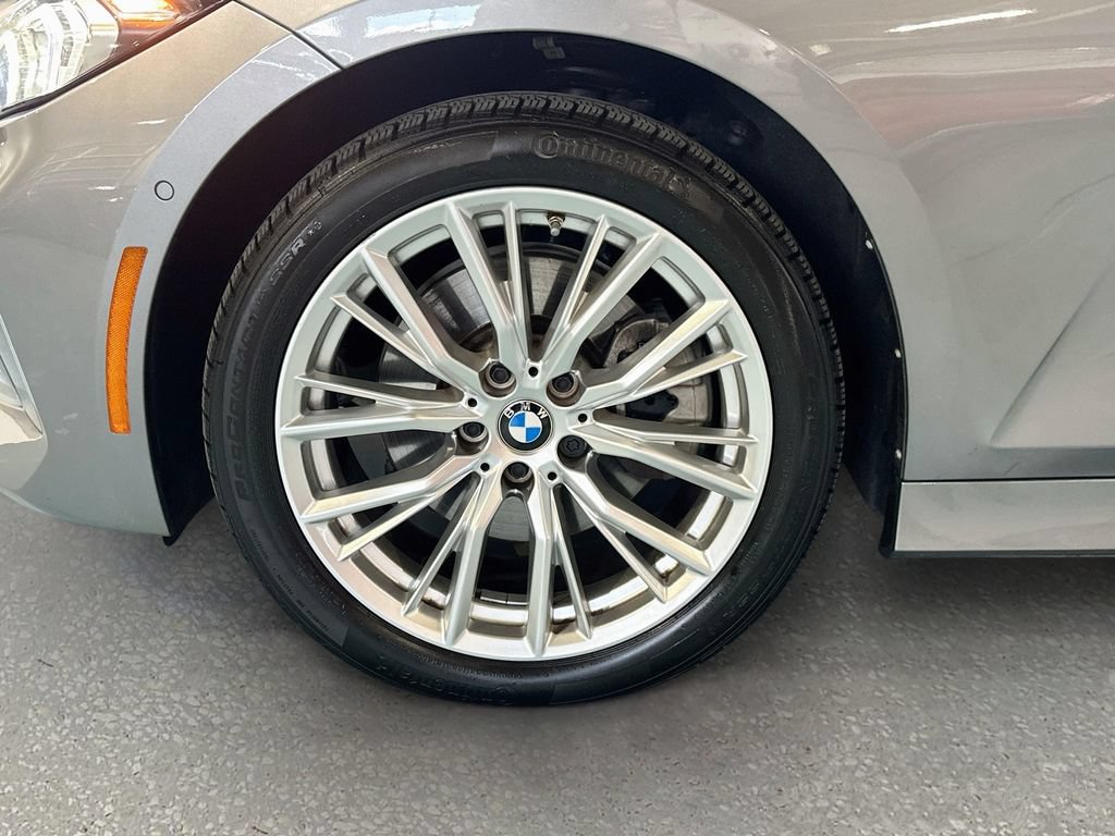 Used 2023 BMW 330i xDrive Sedan w/ Parking Assistance Package AWD/4WD image 32