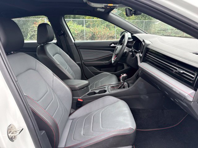 Used 2025 Volkswagen Jetta GLI Autobahn FWD image 9