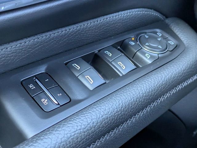 Used 2023 GMC Yukon Denali w/ LPO, Floor Liner Package AWD/4WD image 26