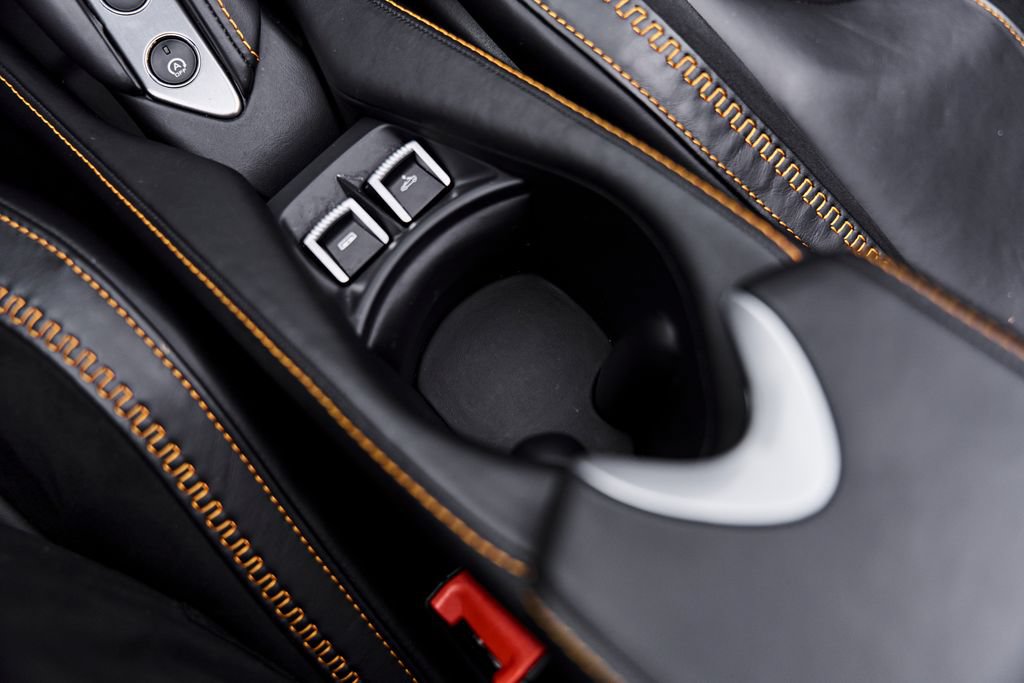 Used 2025 McLaren 750S Spider RWD image 65