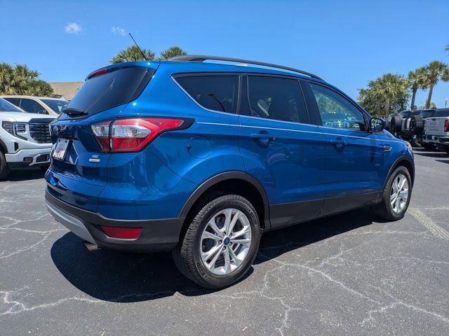 Used 2018 Ford Escape SE w/ SE Sync 3 Package FWD image 4