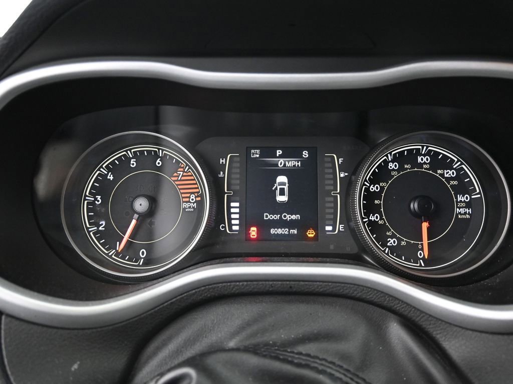 Used 2018 Jeep Cherokee Latitude Plus w/ Cold Weather Group image 10