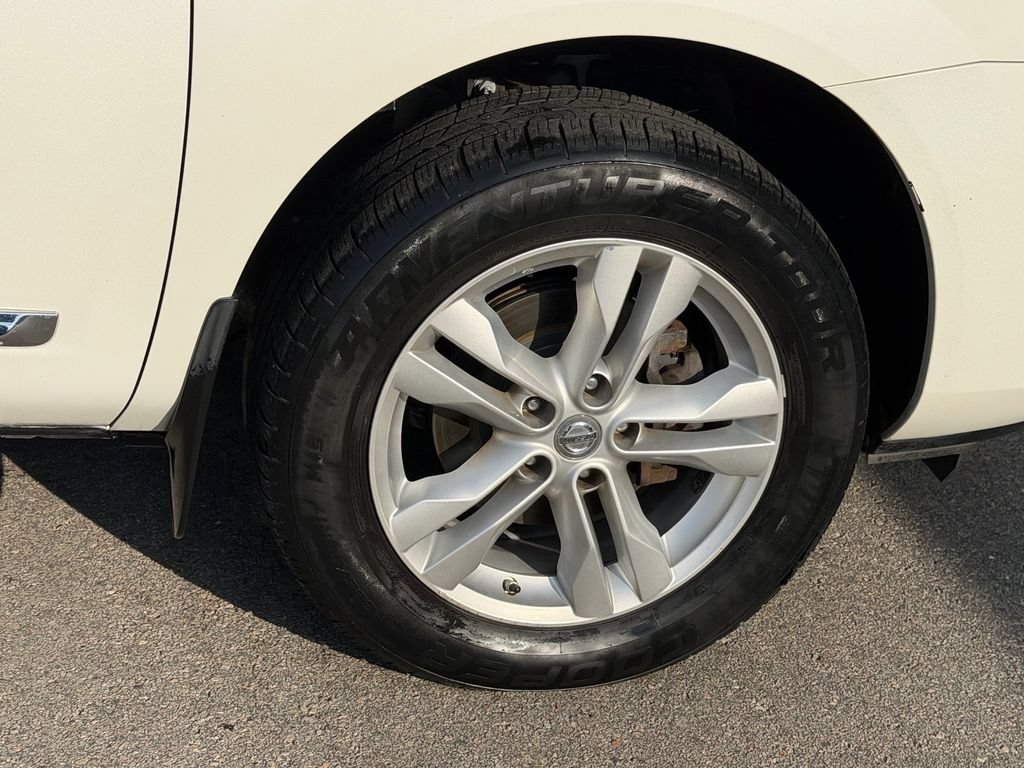 Used 2012 Nissan Rogue SV w/ Premium Pkg AWD/4WD image 9