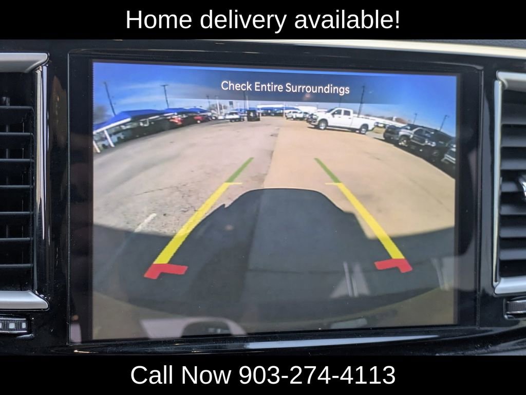 Used 2025 Chrysler Pacifica Select image 15