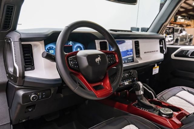 Used 2025 Ford Bronco Heritage Edition image 13