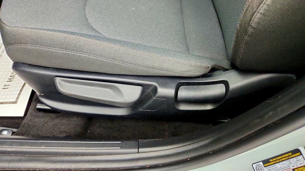 Used 2025 Kia K4 FWD image 11