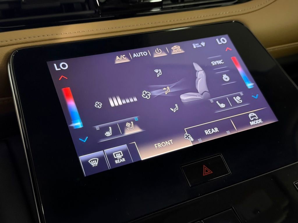 Used 2025 INFINITI QX80 Sensory image 21