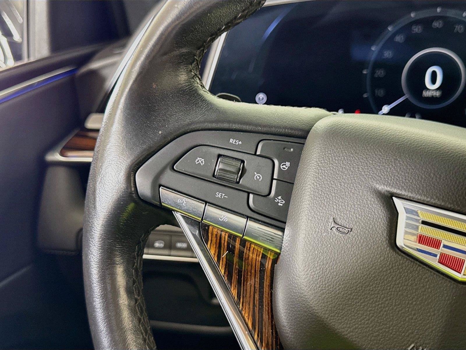 Used 2022 Cadillac Escalade Luxury AWD/4WD image 21