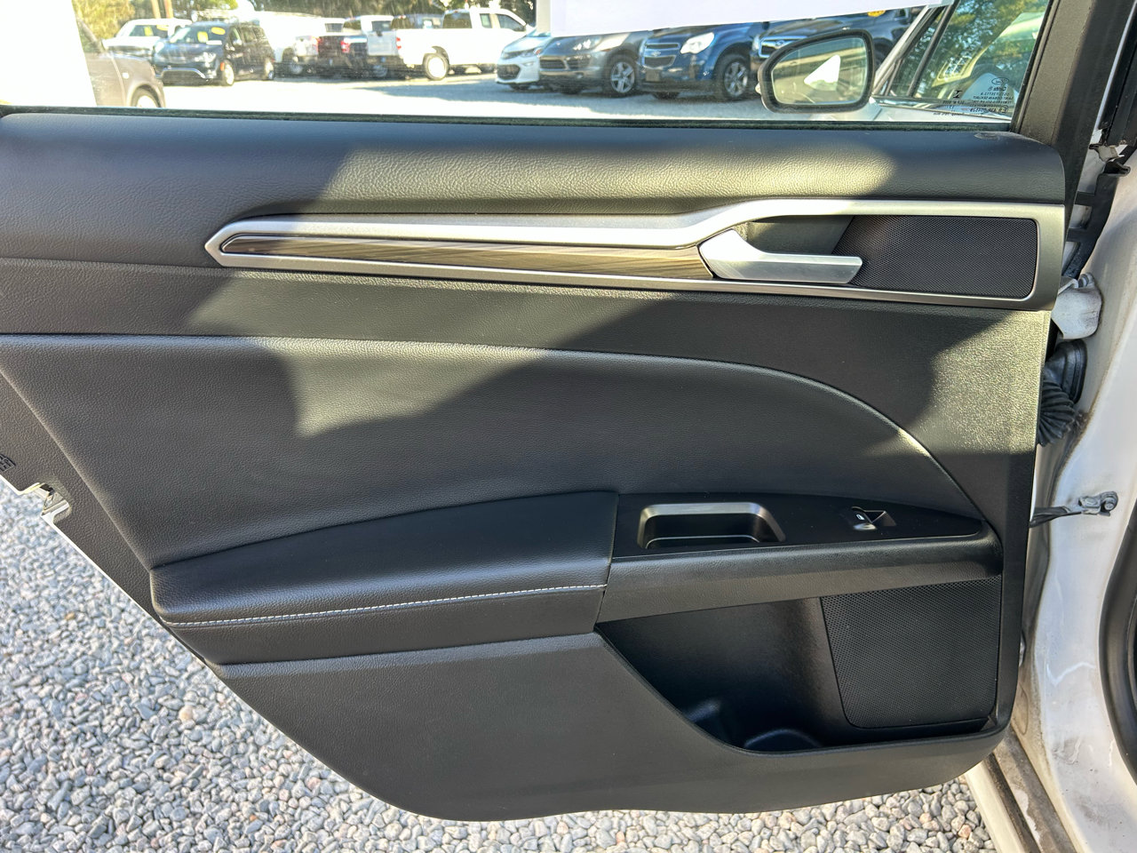 Used 2018 Ford Fusion SE w/ Equipment Group 602A image 12