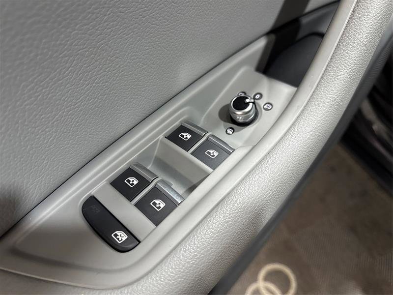 Used 2019 Audi A4 2.0T Premium w/ Convenience Package image 30