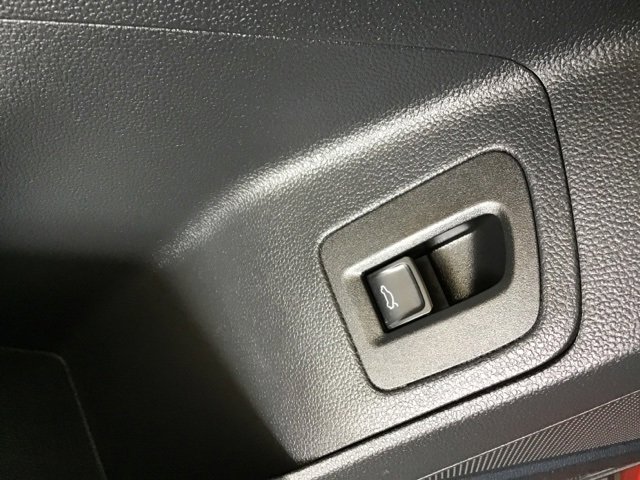 Used 2021 Volkswagen Atlas SEL Premium image 38