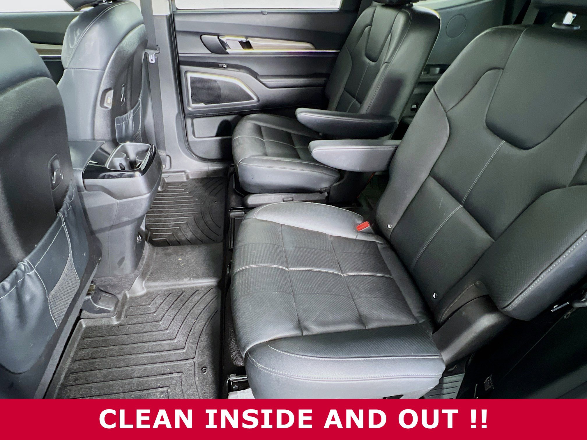 Used 2022 Kia Telluride EX w/ EX Premium Package image 5