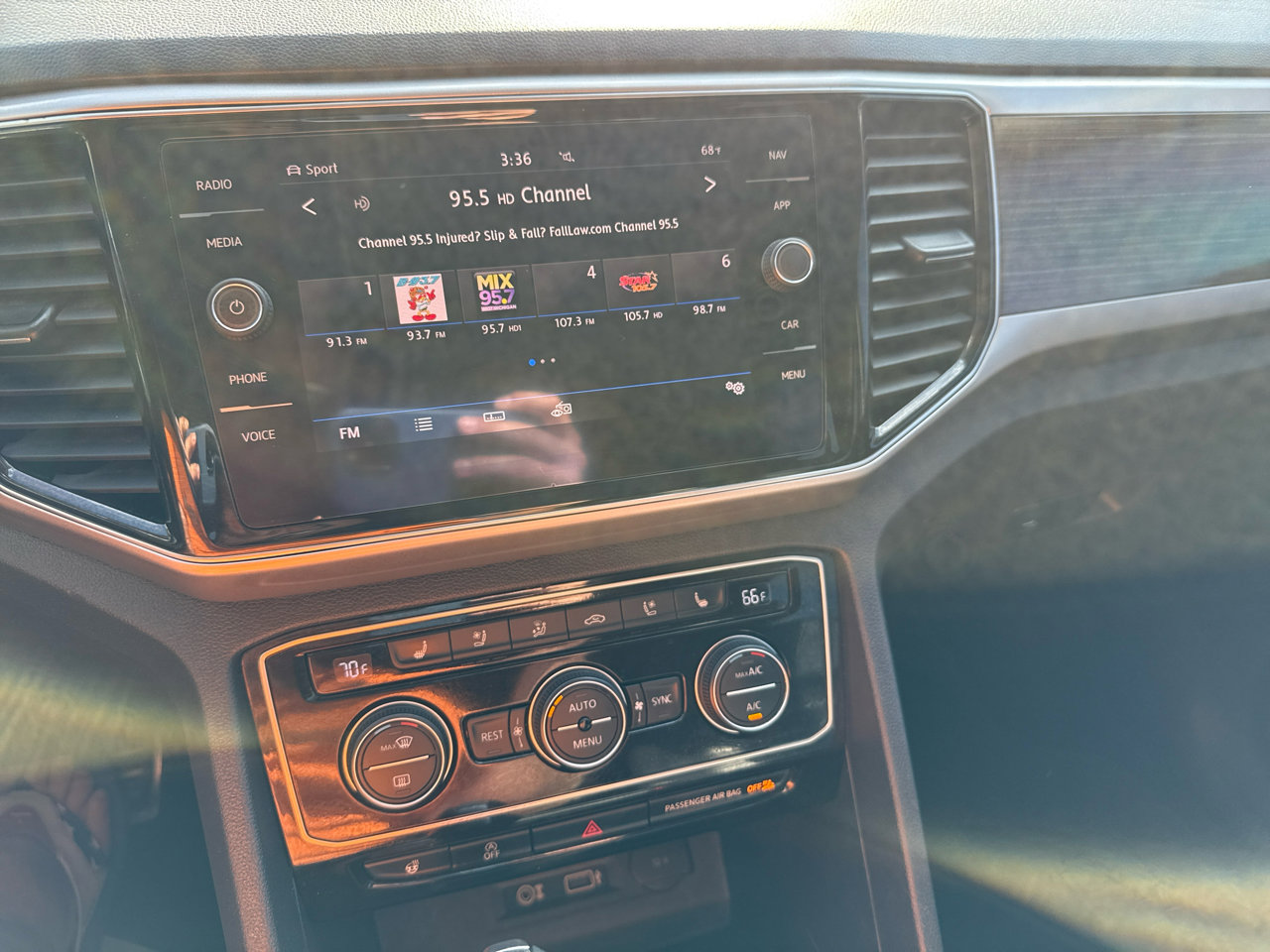 Used 2019 Volkswagen Atlas SEL R-Line image 17