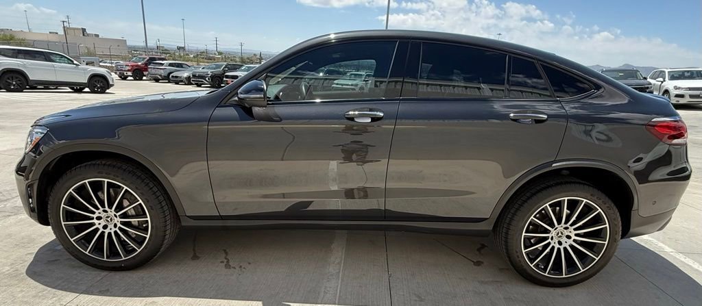 Used 2023 Mercedes-Benz GLC 300 4MATIC Coupe image 4
