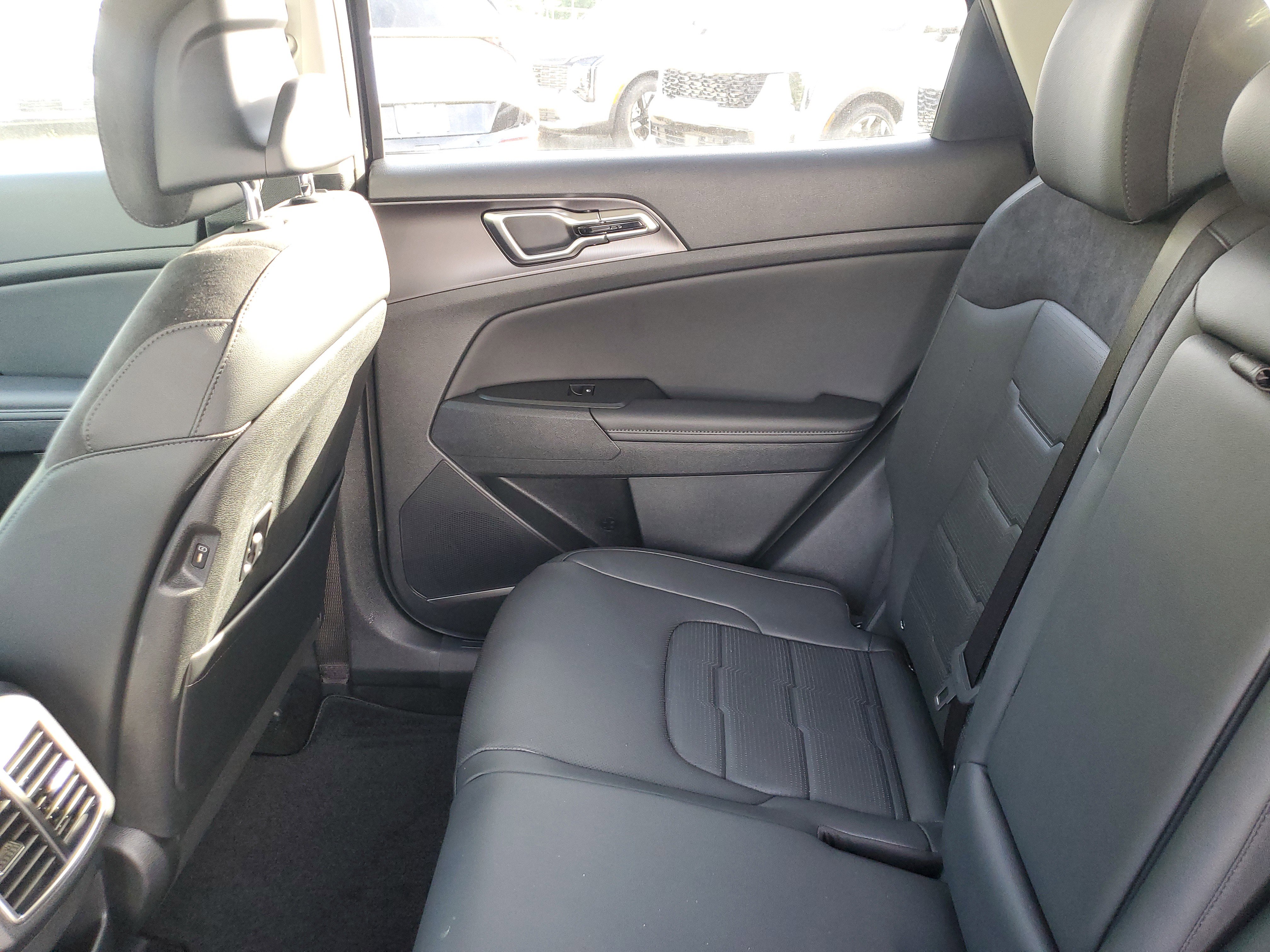 New 2026 Kia Sportage SX image 10