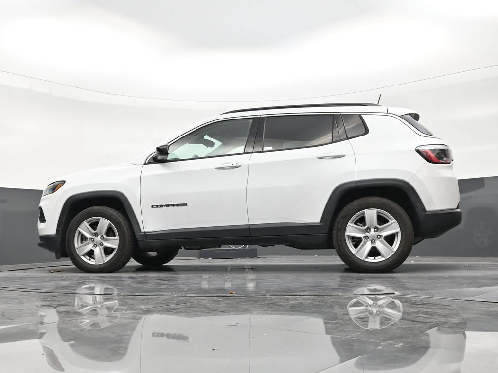 Used 2022 Jeep Compass Latitude FWD image 21