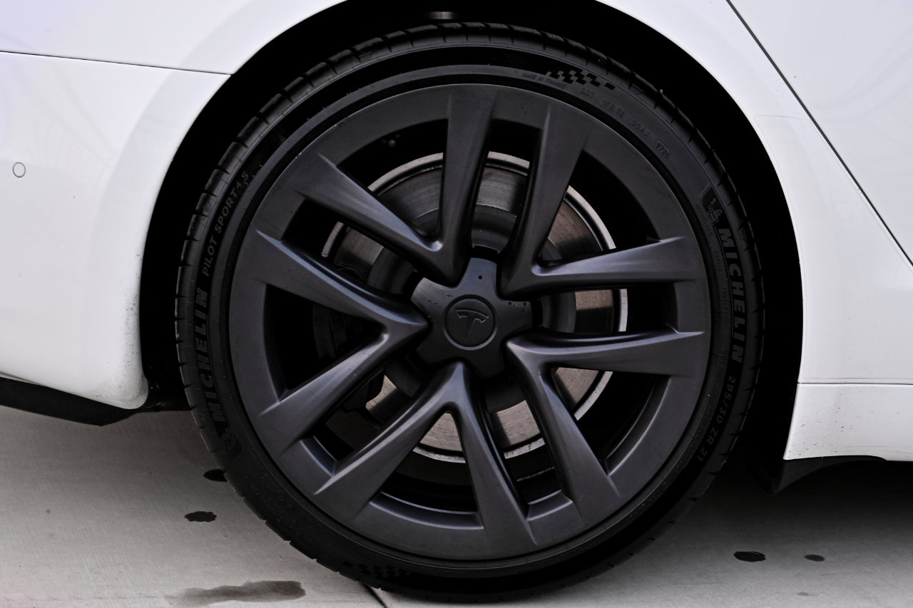 Used 2022 Tesla Model S Plaid image 36