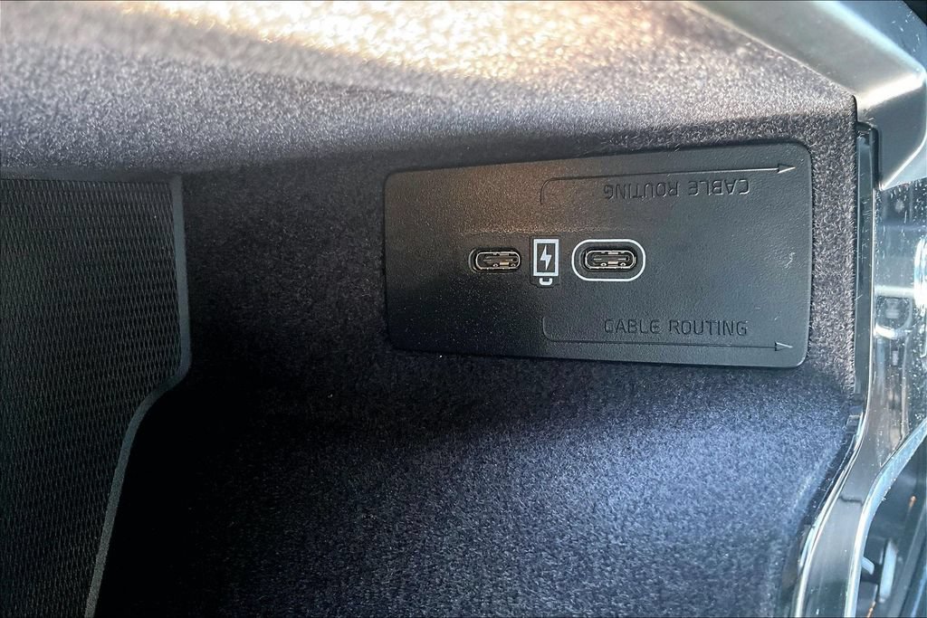 Used 2025 Volvo S60 B5 Core FWD image 34