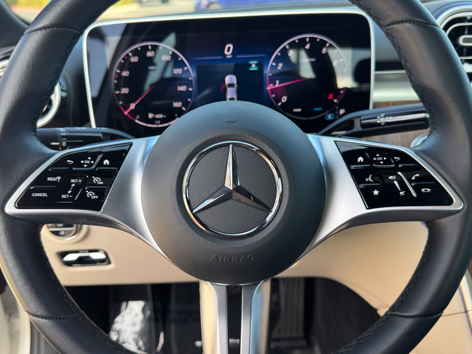 Used 2025 Mercedes-Benz C 300 Sedan image 25