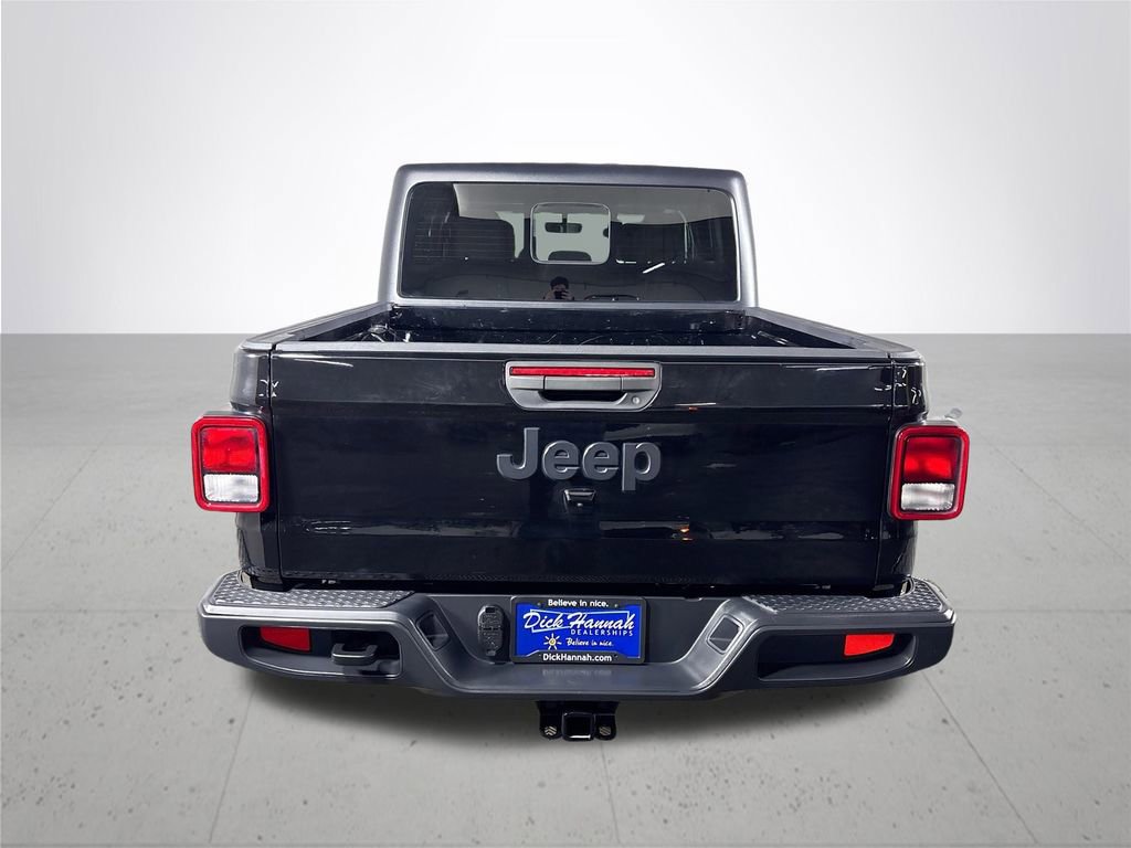 Used 2022 Jeep Gladiator Sport image 7