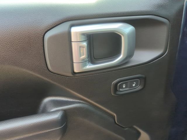 Used 2025 Jeep Wrangler Unlimited Sport AWD/4WD image 13