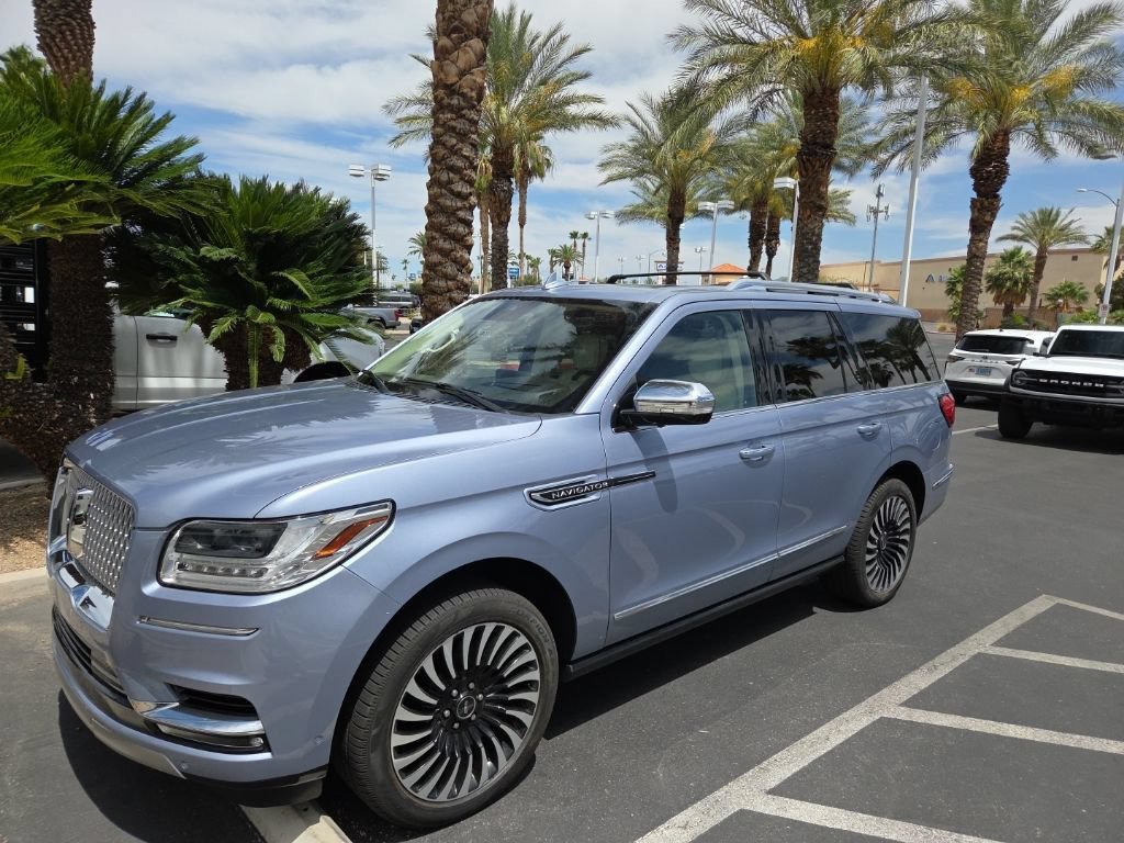 Used 2021 Lincoln Navigator Black Label w/ Cargo Convenience Package