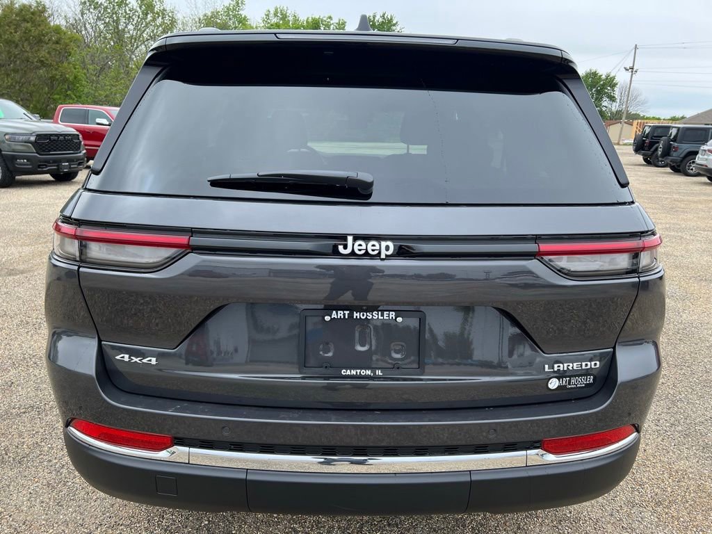 New 2026 Jeep Grand Cherokee Laredo X AWD/4WD image 4