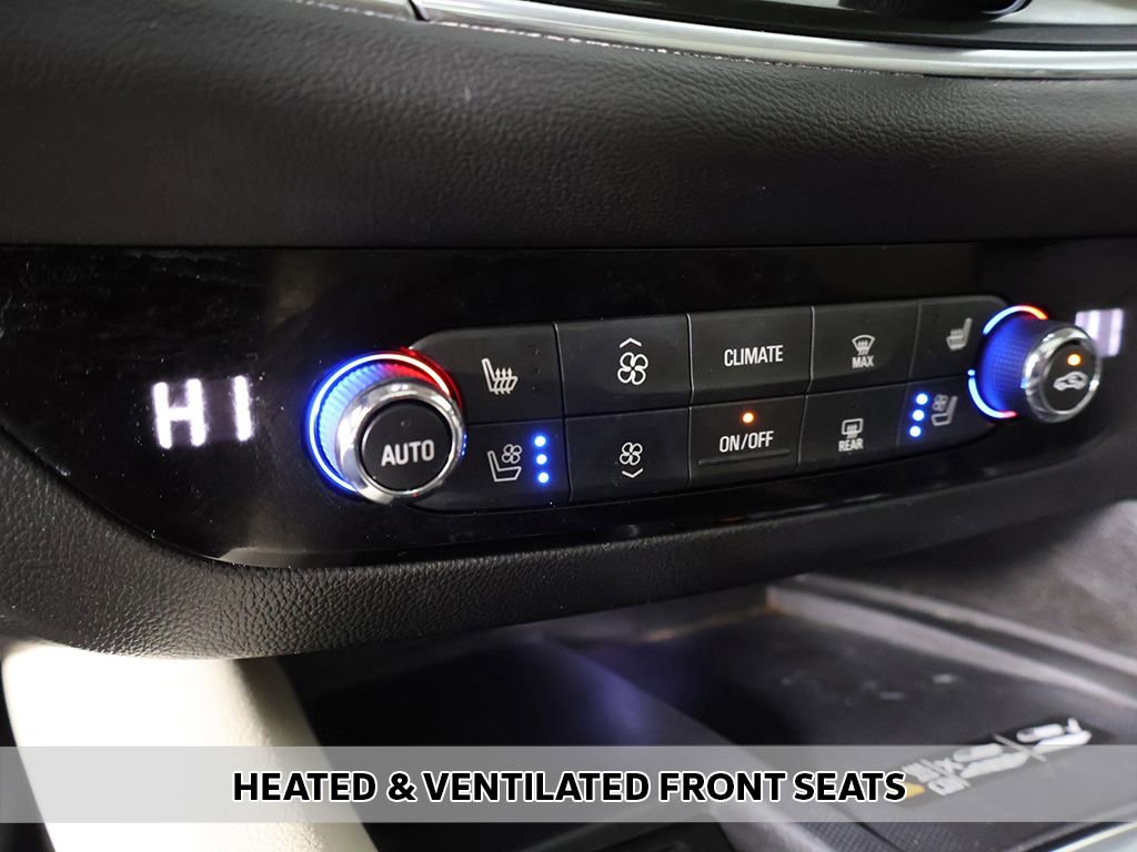 Used 2023 Buick Enclave Avenir AWD/4WD image 11