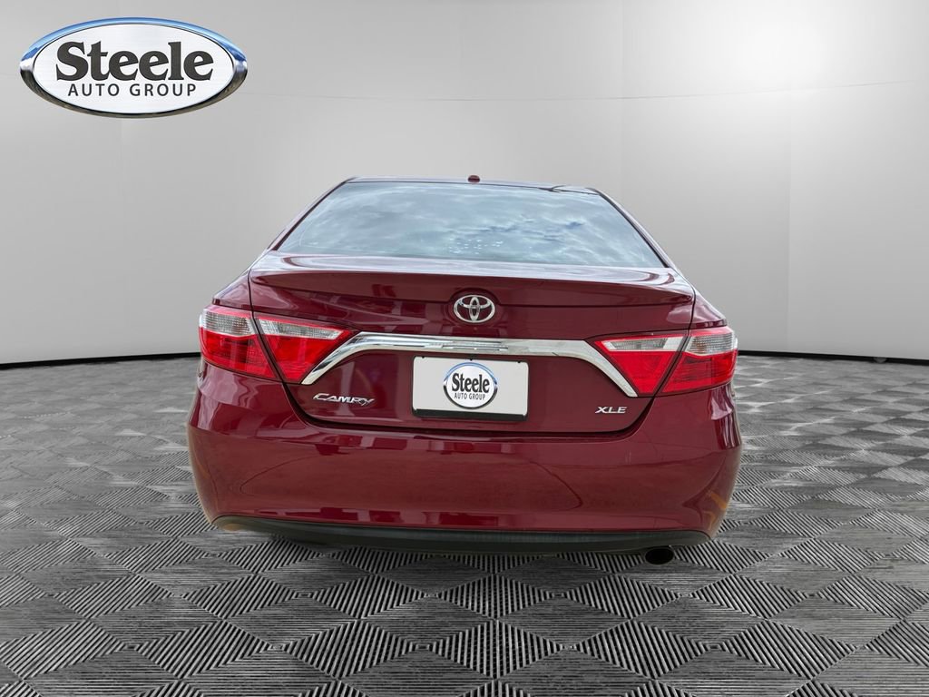 Used 2015 Toyota Camry XLE w/ Moonroof Package image 4