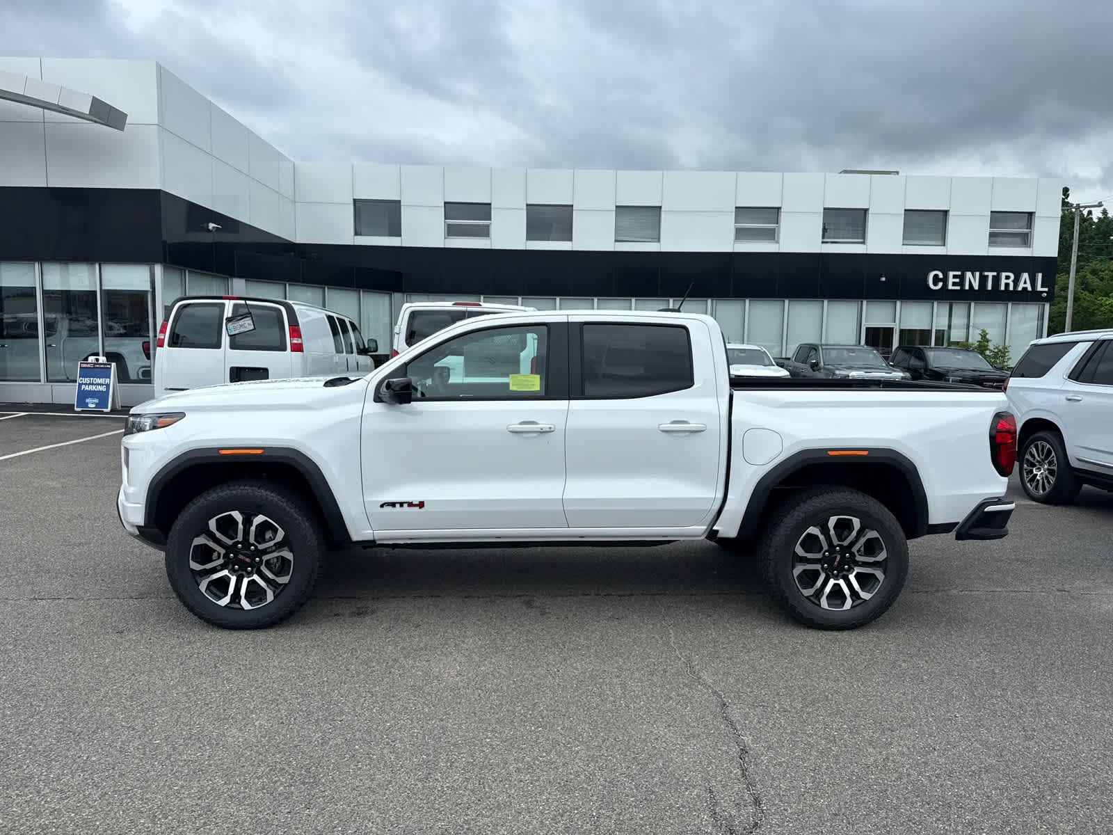 New 2026 GMC Canyon AT4 w/ Technology Plus Package AWD/4WD image 2