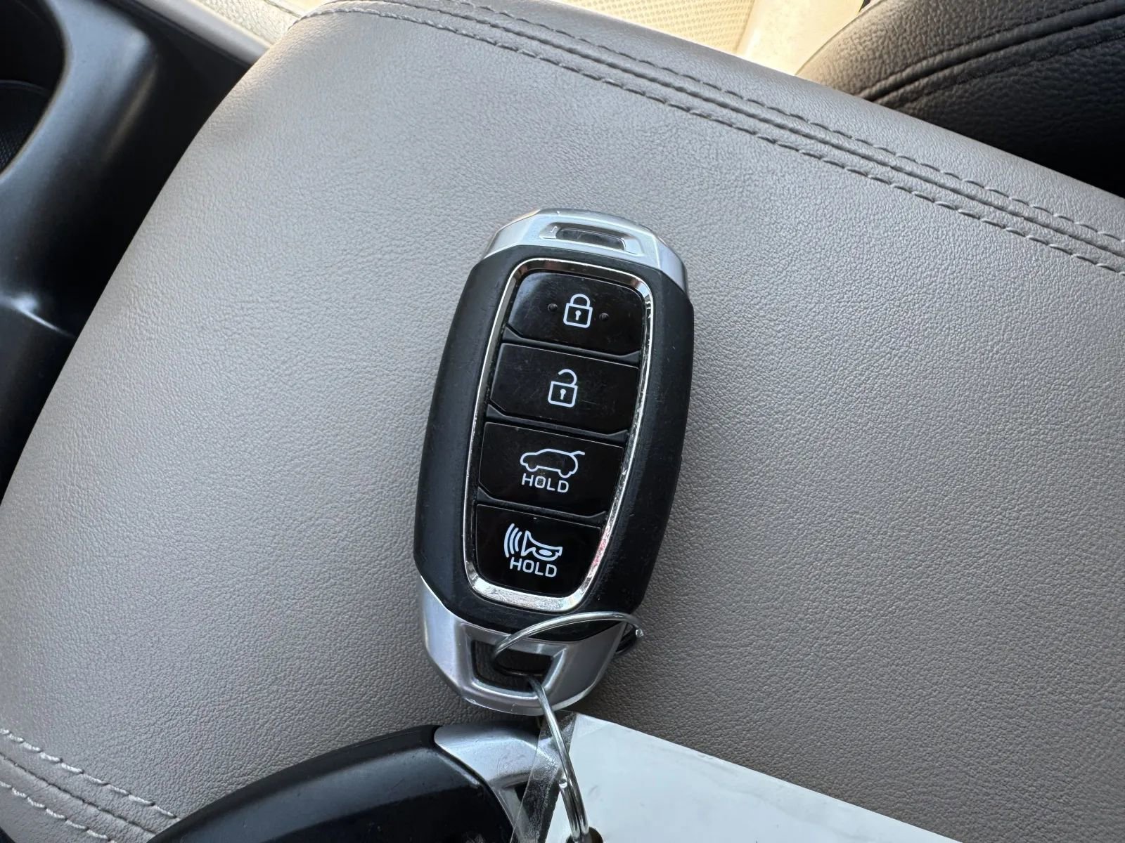 Used 2019 Hyundai Santa Fe AWD image 29