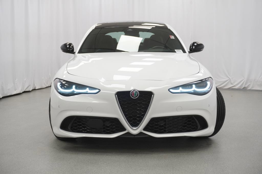 Used 2024 Alfa Romeo Giulia Ti w/ Active Assist Plus Package image 7