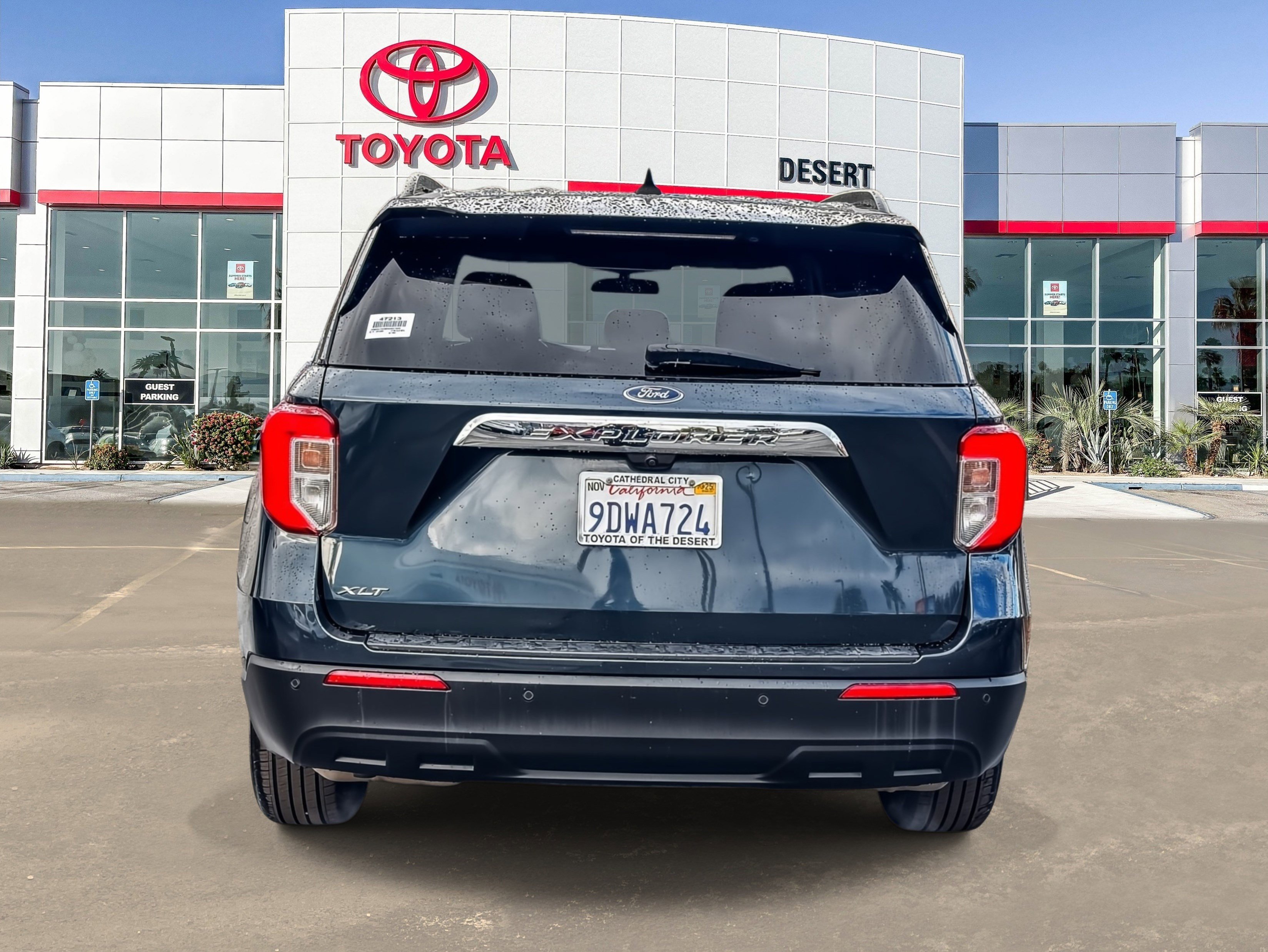 Used 2022 Ford Explorer XLT image 6