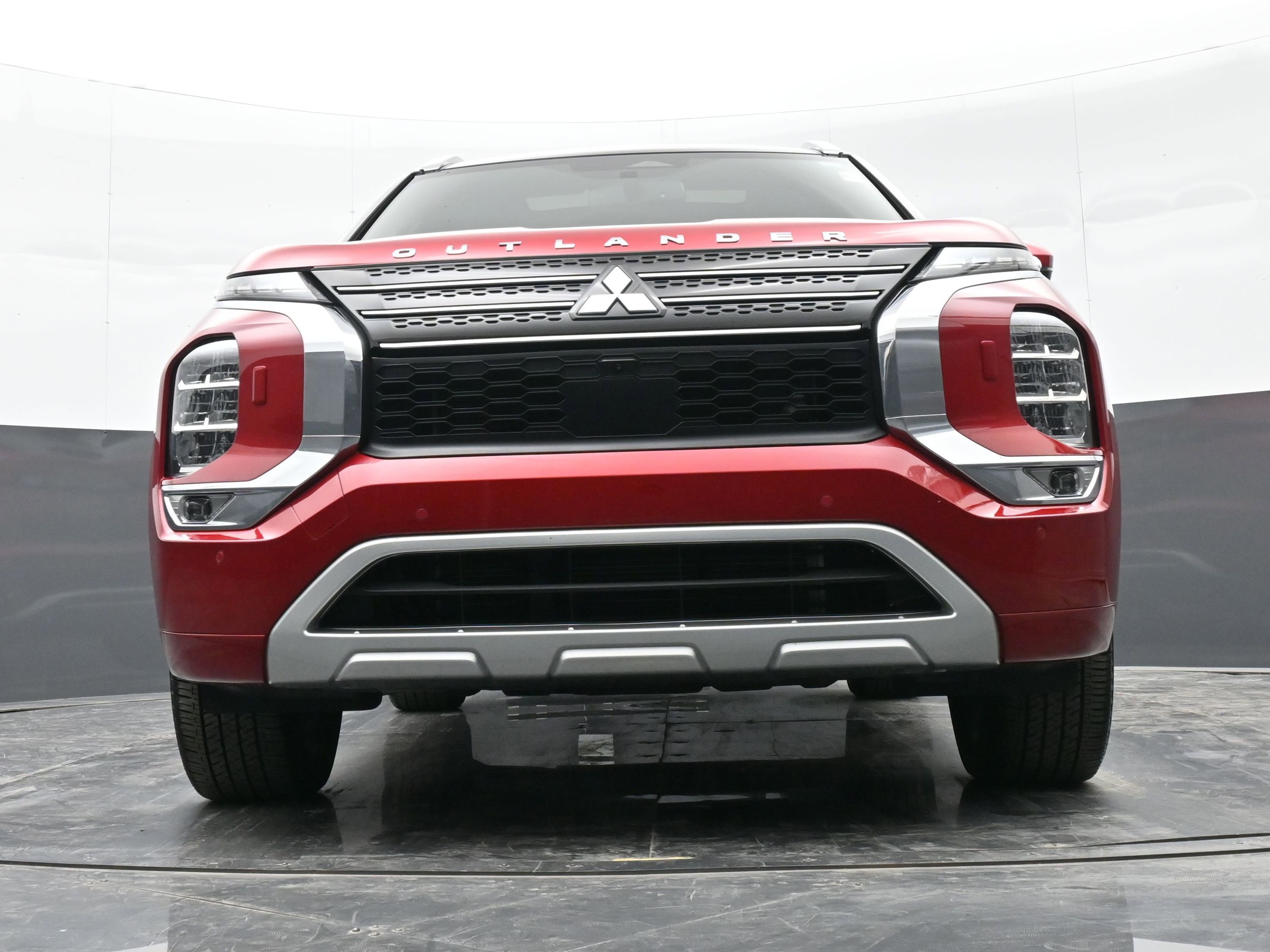 Used 2024 Mitsubishi Outlander SEL image 39