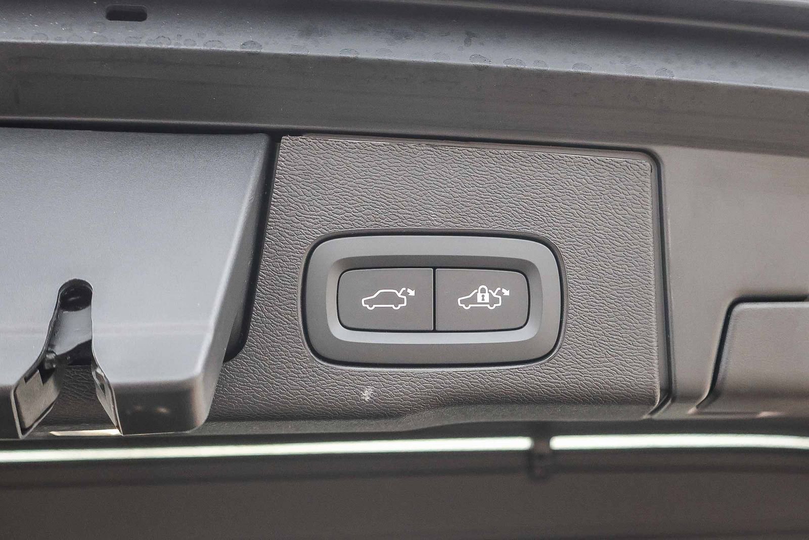 New 2026 Volvo XC60 B5 Plus w/ Climate Package PRO image 29