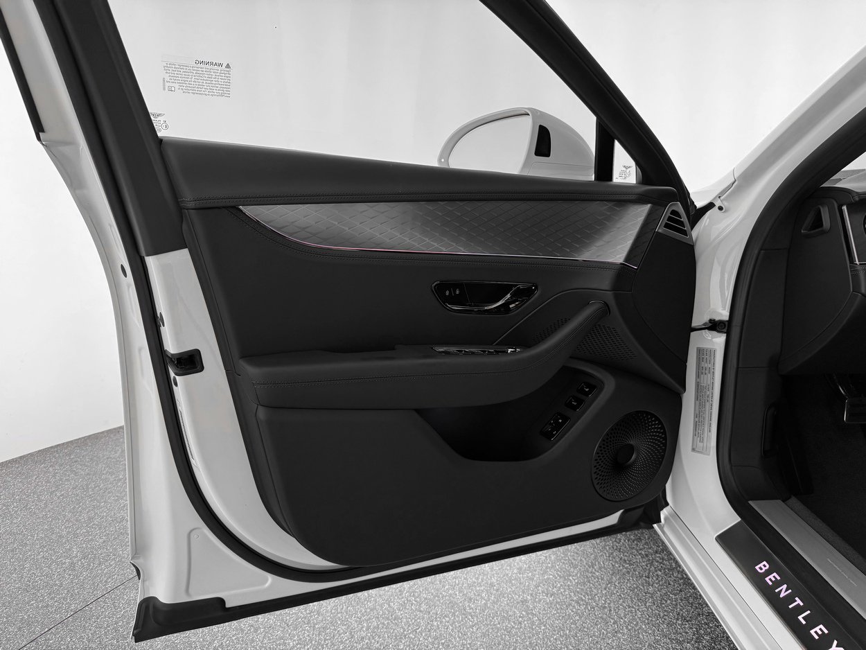 New 2026 Bentley Flying Spur Plug-In Hybrid image 13