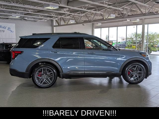 Used 2025 Ford Explorer ST image 9