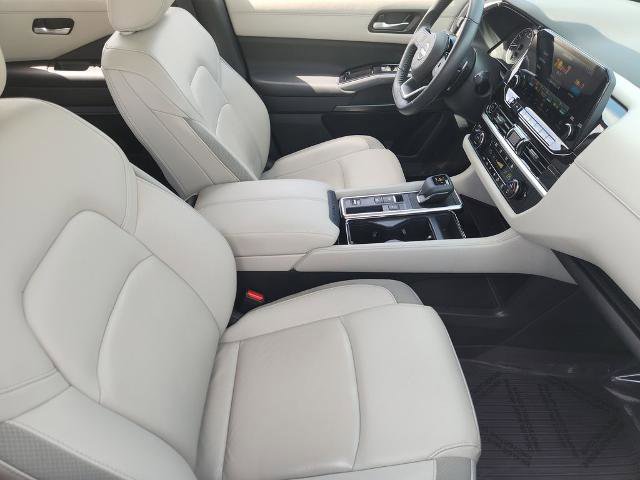 Certified 2024 Nissan Pathfinder SL FWD image 11