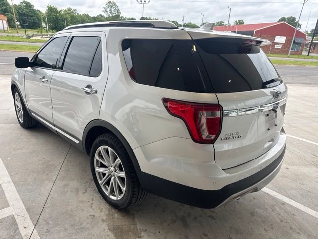 Used 2016 Ford Explorer Limited FWD image 3