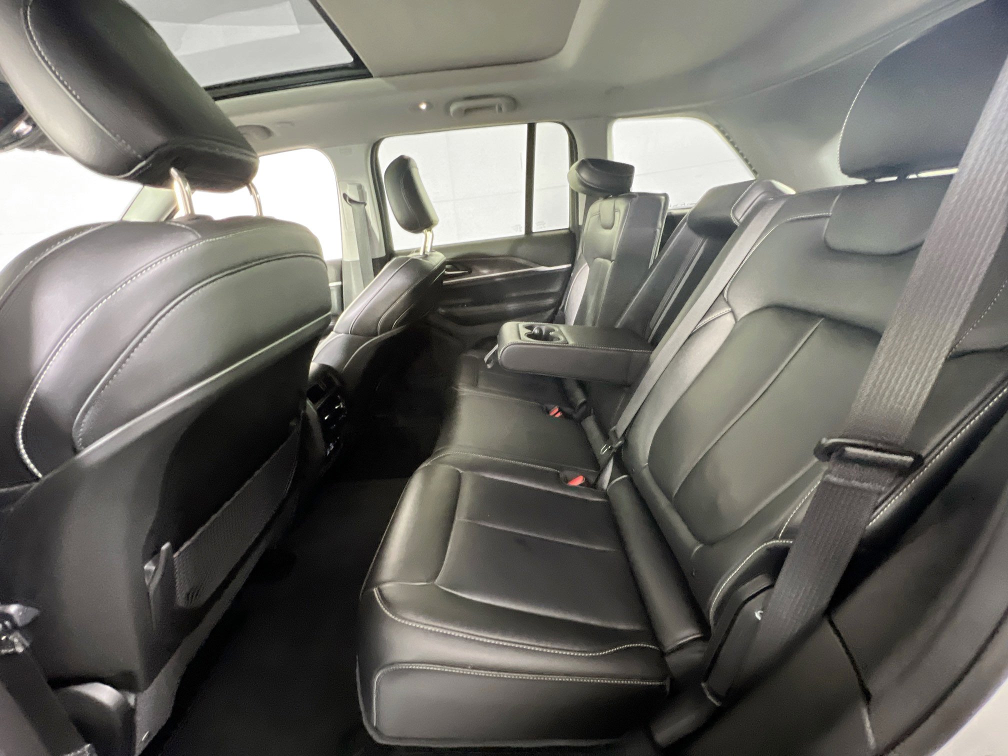 Used 2023 Jeep Grand Cherokee Limited image 25
