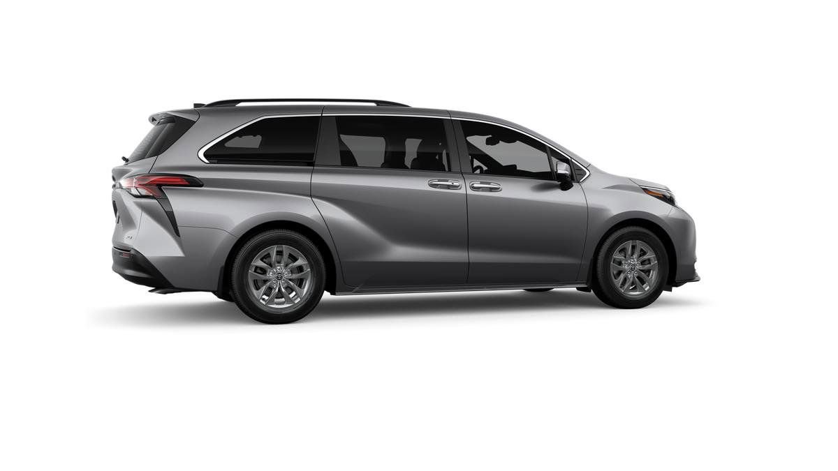 New 2026 Toyota Sienna XLE image 11
