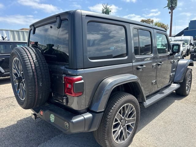 Used 2023 Jeep Wrangler Unlimited Sahara w/ Cold Weather Group AWD/4WD image 5