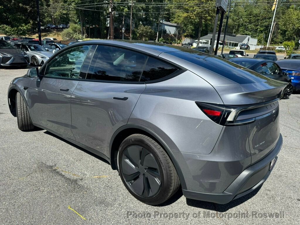 Used 2026 Tesla Model Y Long Range image 3