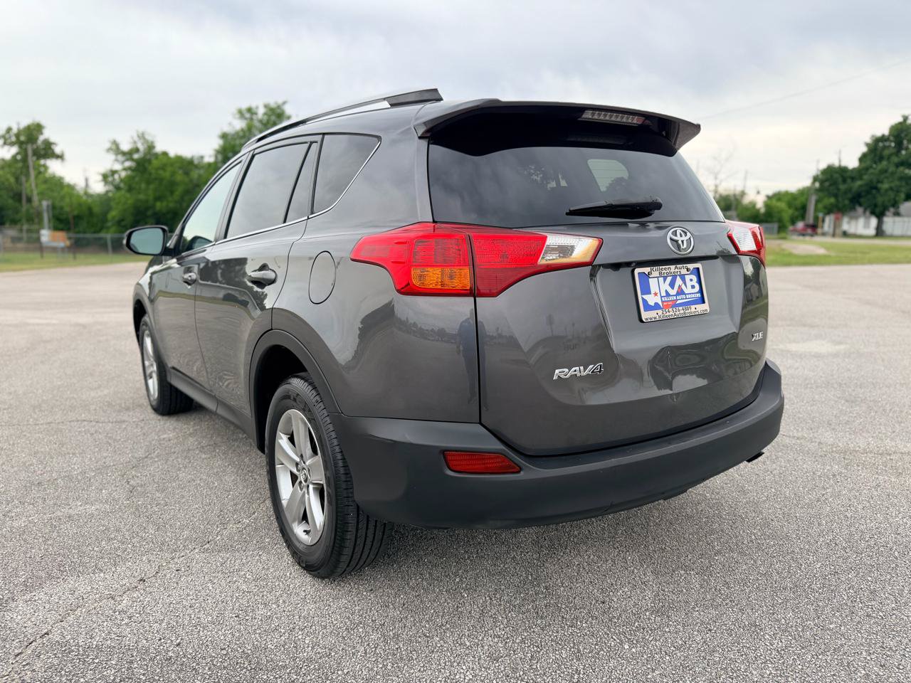 Used 2015 Toyota RAV4 XLE FWD image 5