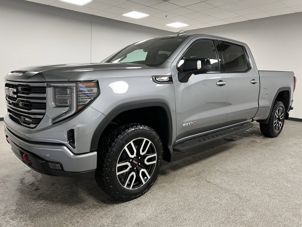 Used 2024 GMC Sierra 1500 AT4 image 7