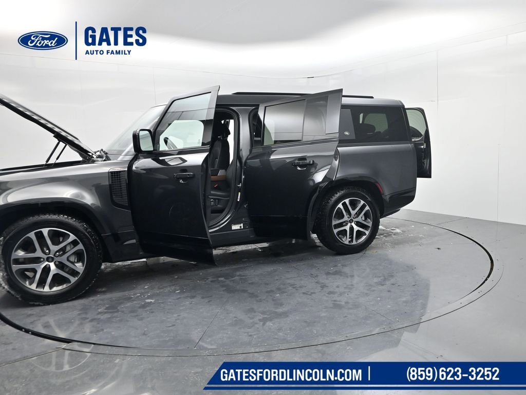 Used 2023 Land Rover Defender 130 X-Dynamic SE image 54