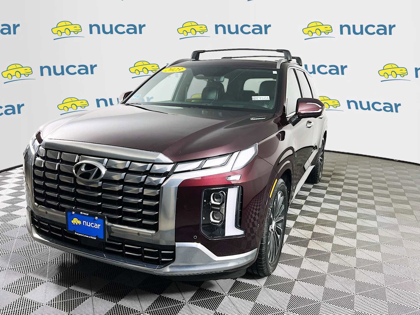 Used 2023 Hyundai Palisade Calligraphy image 3